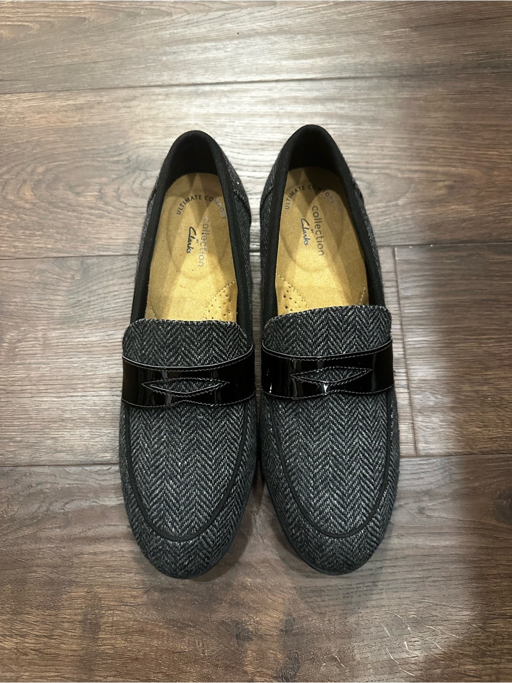 Clarks Women Trish Rose Loafers in a black herringbone tweed pattern
